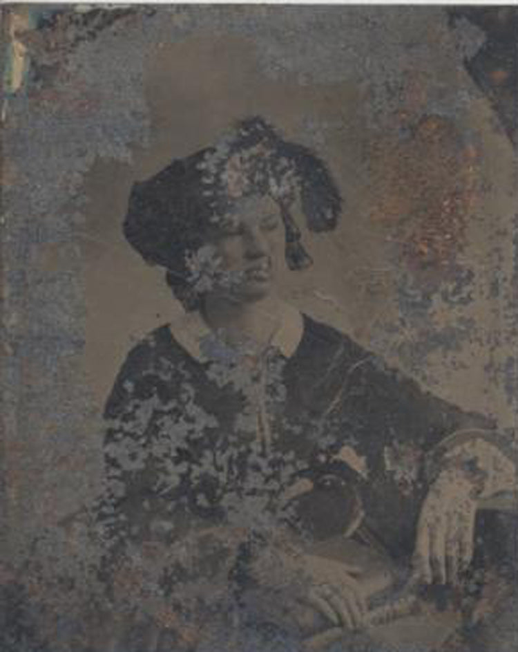 ORIGINAL TINTYPE PORTRAIT OF BEAUTIFUL YOUNG WOMAN IN LARGE FEATHER HAT