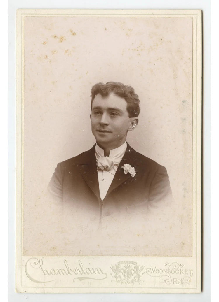 CAB PHOTO MAN FROM WOONSOCKET, RI, BY CHAMBERLAIN, GRAPHIC BACK
