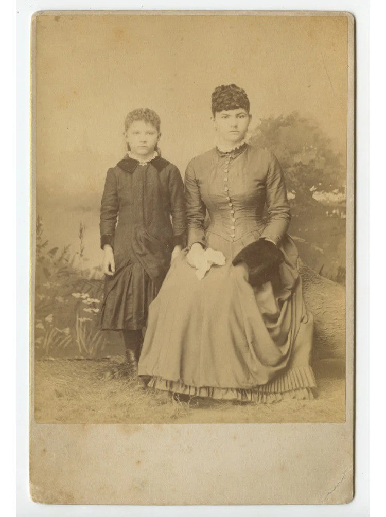 Vintage cabinet card photo: Original Longview, TX Mother & Daughter portrait -