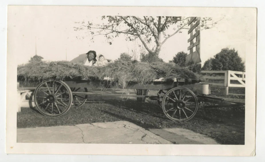 1943 AFRICAN AMERICAN NANNY + WHITE BABY WAGON/HAY OUTDOOR SNAP SHOT PHOTO