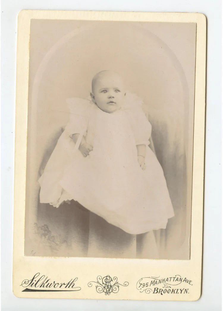CAB CARD PHOTO BRIGHT-EYED BABY FROM BROOKLYN, NY, BY SILKWORTH