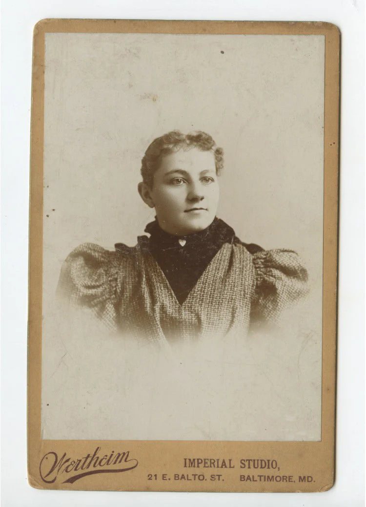 CAB CARD PHOTO LADY FROM BALTIMORE, MD, BY WERTHEIM