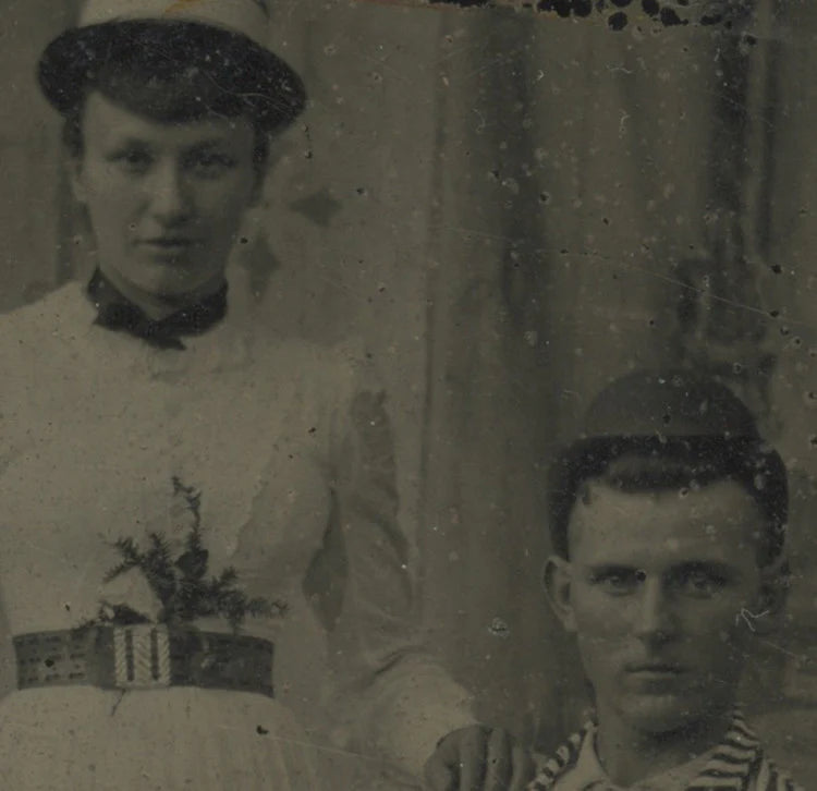 STYLISH MAN + WIFE W/ HATS TINTYPE STUDIO PORTRAIT 1/6 PLATE