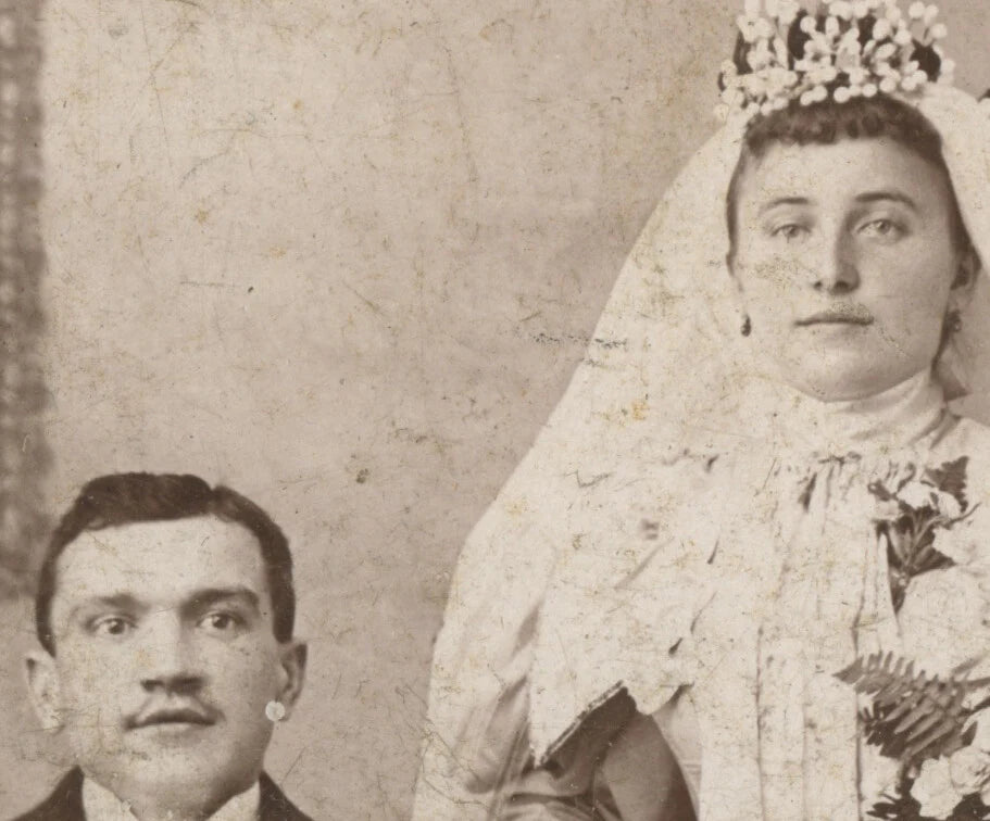 WEDDING PHOTO MAN + LADY W/ BRIDAL VEIL, FLOWERS, IDED, CAB CARD, PITTSBURGH, PA