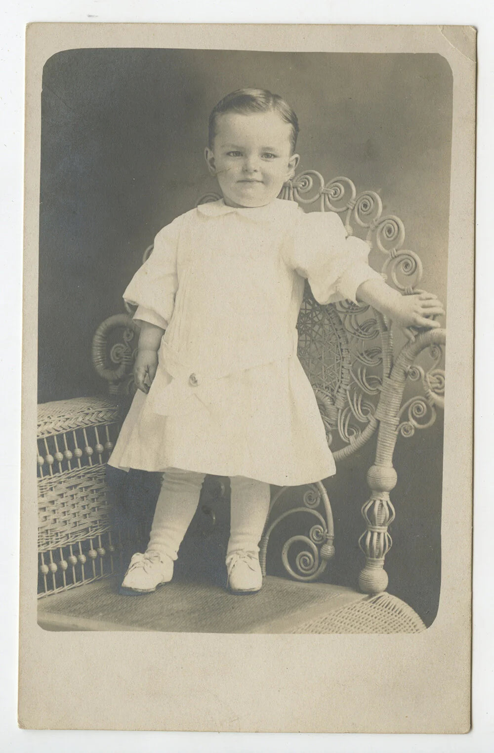 CUTE HAPPY CHILD, VINT STUDIO PHOTO