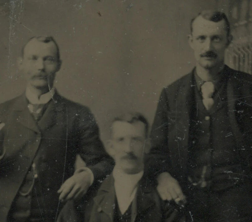 3 MEN, SMOKING CIGARETTE/SHOWING AFFECTION/MUSTACHES TINTYPE PORTRAIT 1/6 PLATE