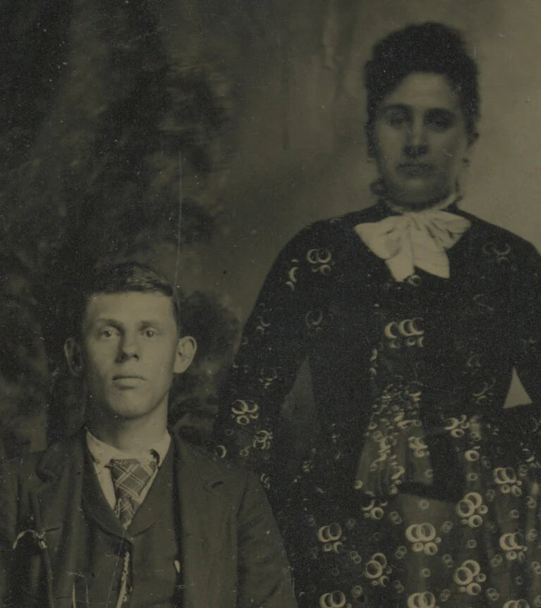 TINTYPE STUDIO PORTRAIT MAN + WIFE 1/6 PLATE