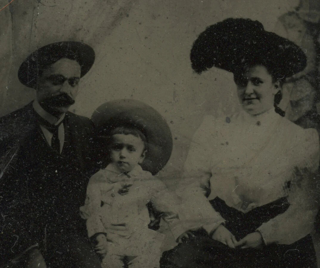 FAMILY W/ HATS - PARENTS + CUTE CHILD, TINTYPE PORTRAIT, 1/6 PLATE