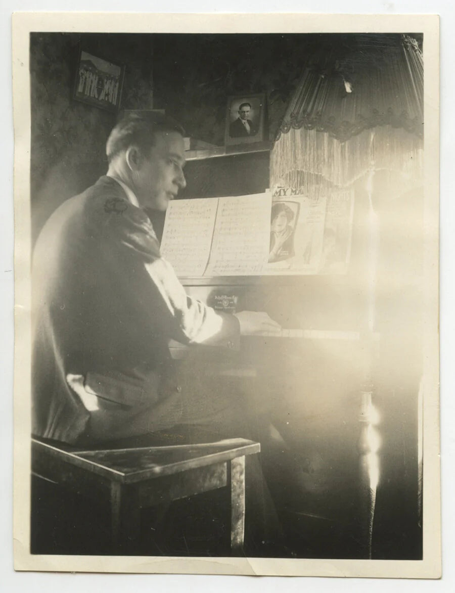 PIANO MAN, VINT PHOTO,DECEMBER 1928, OMAHA, NE