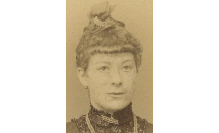 NIEDERLAUSITZ, CDV PHOTO LADY W/ PRETTY DRESS