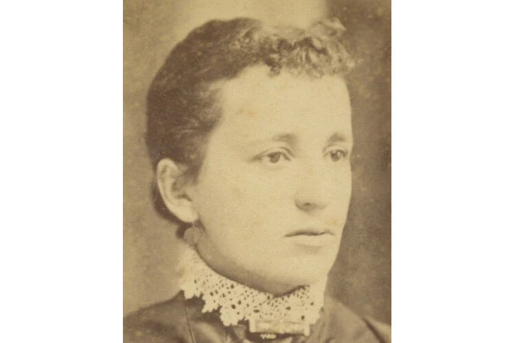 PANA, ILLINOIS, PHOTO BY HOVER, LADY W/ PRETTY DRESS
