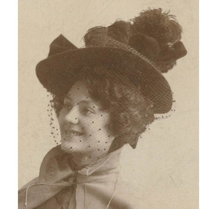 PEARL BELLFORD PHOTO SIGNED ON BACK, GREAT HAT + CAPE JACKET