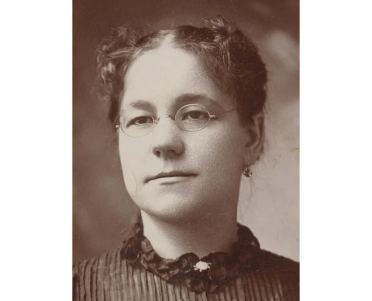 ST. LOUIS, MO, PHOTO BY SMITH, LADY W/ PRETTY DRESS + GLASSES