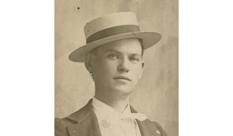 PHOTO STYLISH/DAPPERLY DRESSED MAN W/ HAT + SMALL CASE