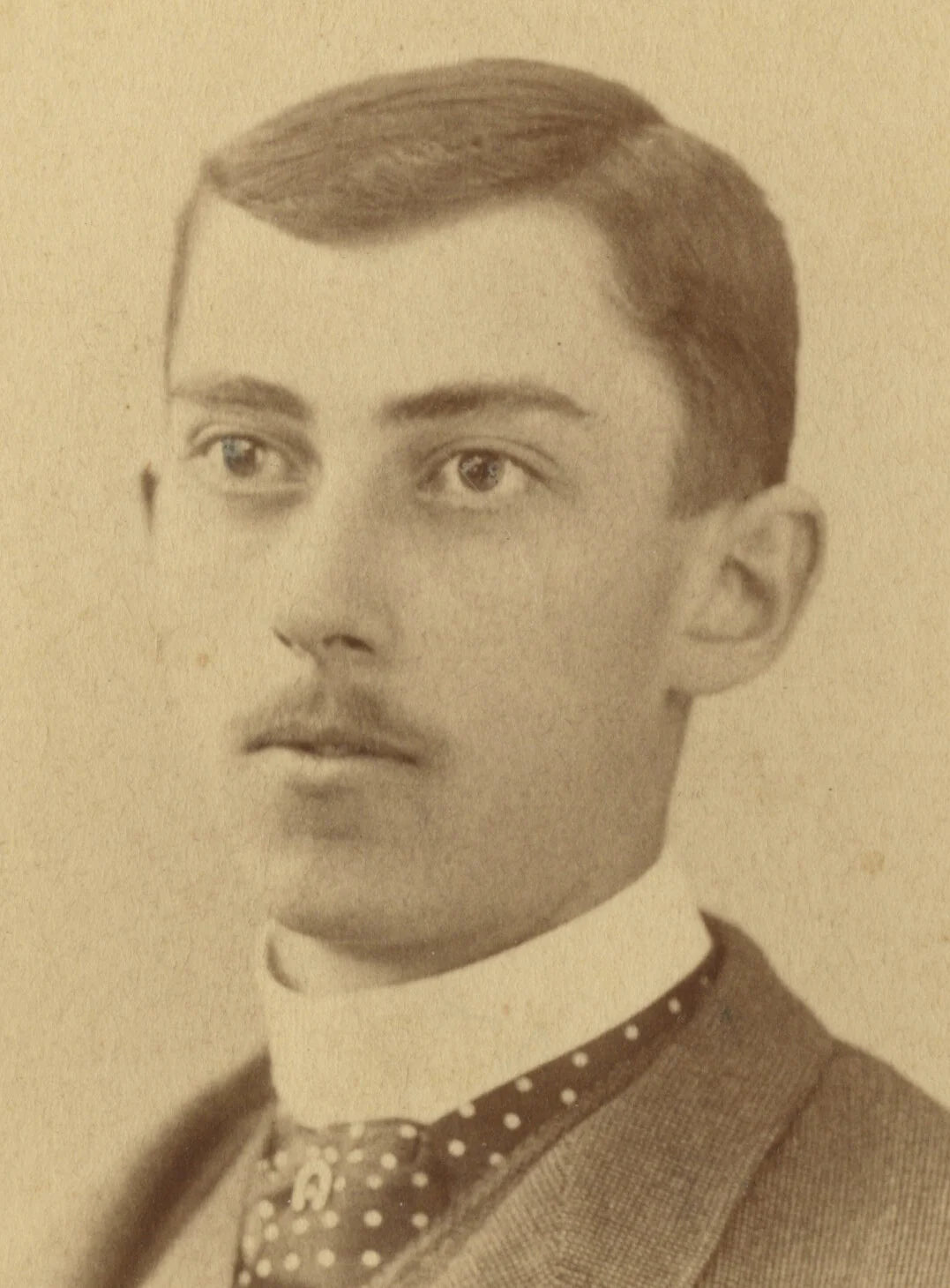 NEWPORT, RI, PHOTO MAN W/ POLKA DOT TIE + PIN