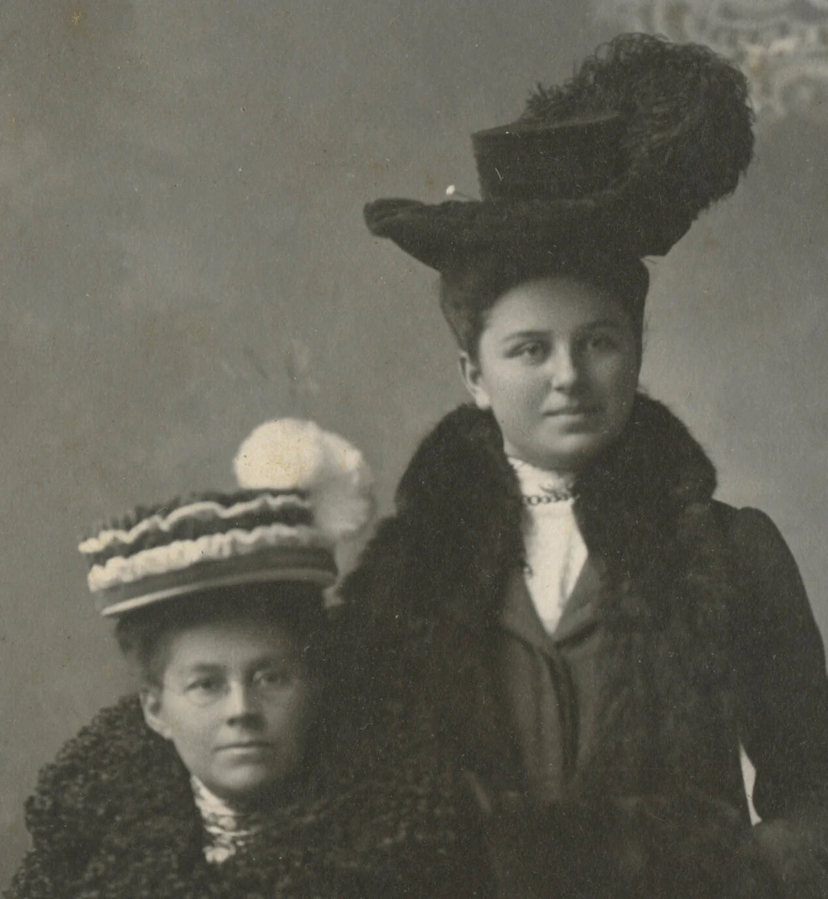 GREAT COATS + HATS, LADIES FROM CAMPBELLFORD, ONTARIO, PHOTO