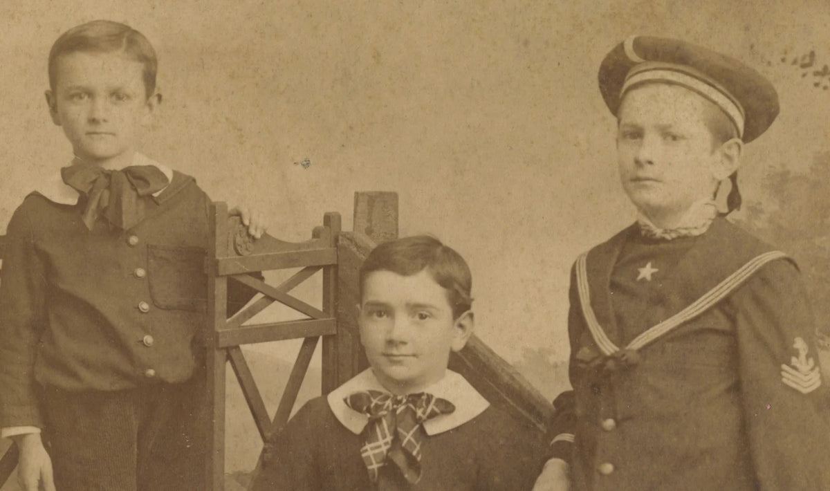 PHILLIPSBURG, NJ, PHOTO 3 BOYS/BROTHERS GREAT OUTFITS