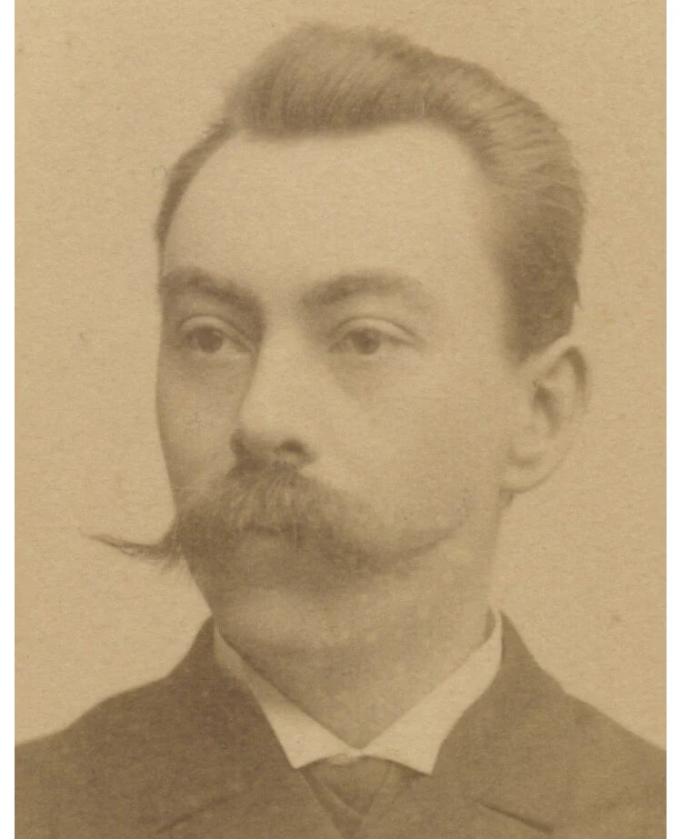 KJOBENHAVN, COPENHAGEN, STUDIO PHOTO DANISH MAN W/ MUSTACHE