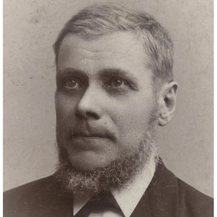 OREBRO/KOPPARBERG, SWEDEN, PHOTO MAN IDED ON BACK