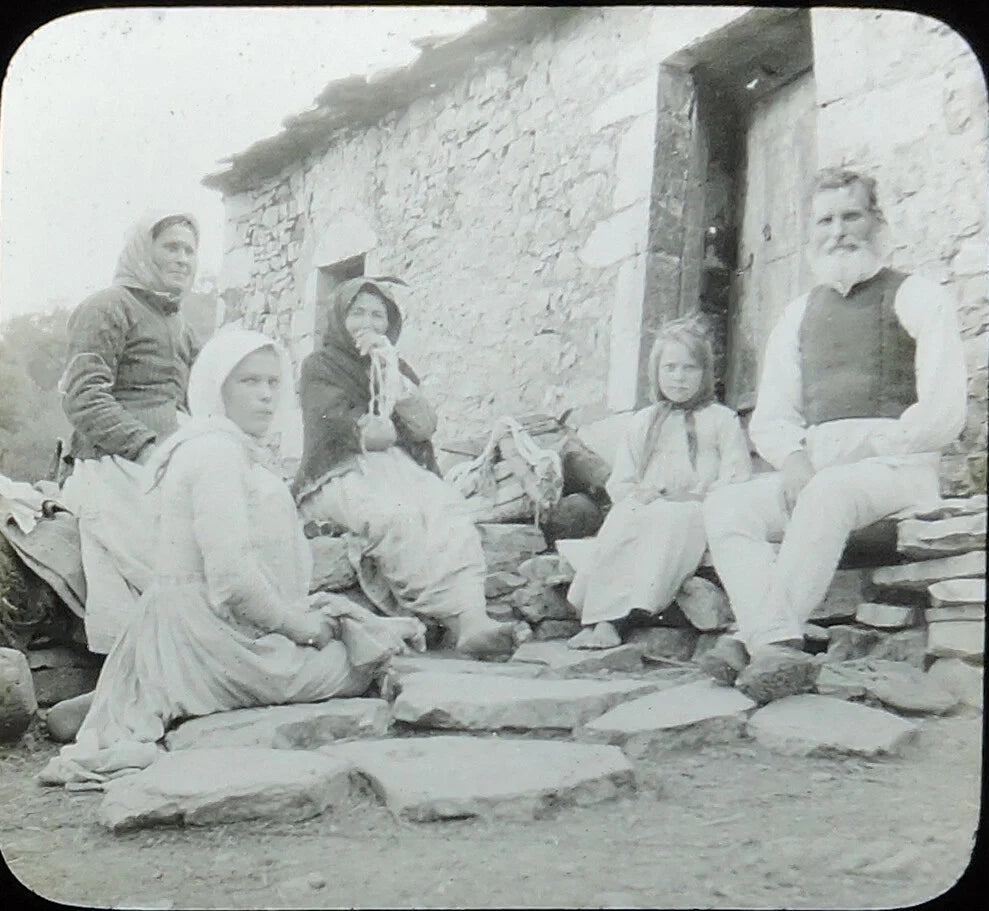 PEASANT FAMILY, GREECE, ANTIQUE PHOTO ON GLASS