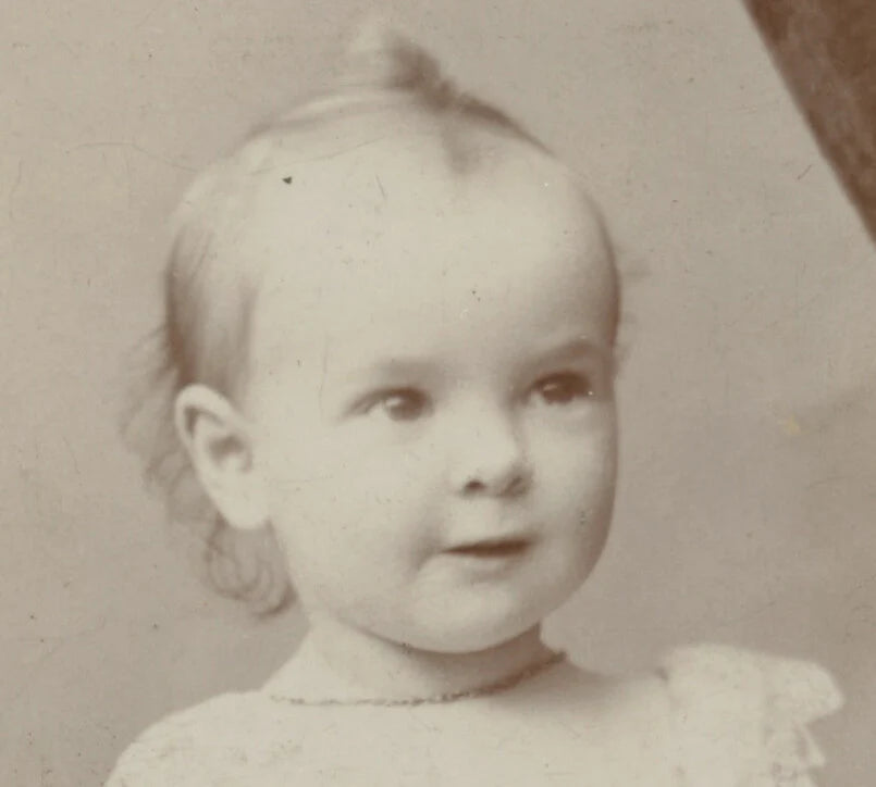 FROM PERRY, NY, PHOTO CUTE CHILD