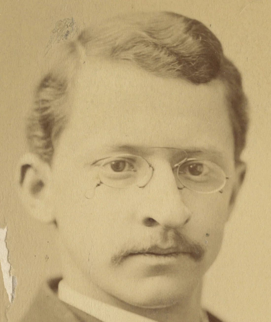PHOTO WELL DRESSED MAN W/ PINCE NEZ, NY, BY SARONY