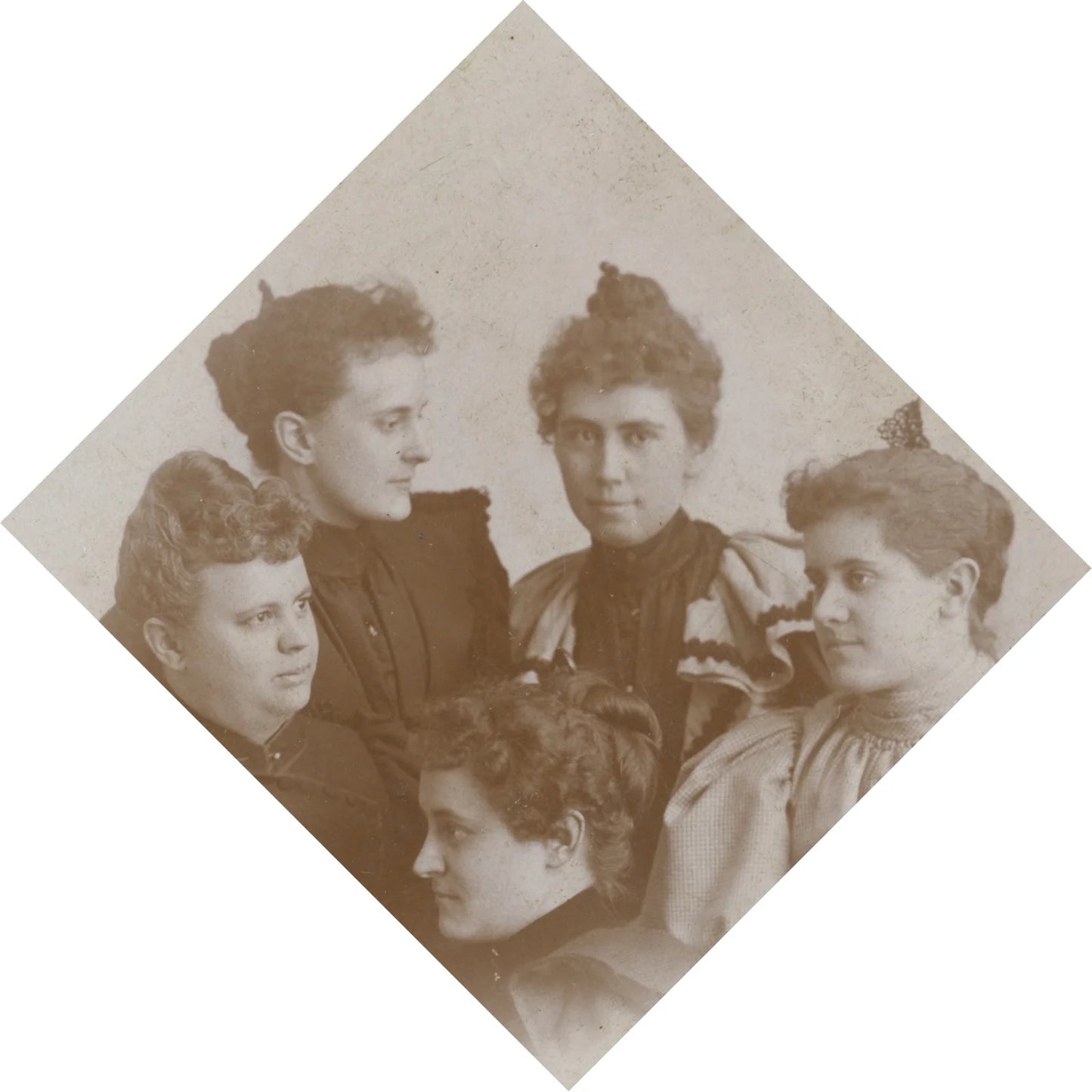 FROM GREEN BAY, WIS, PHOTO OF SISTERS, 5 LADIES