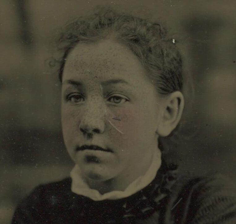 YOUNG LADY W/ FRECKLES, 1/6 PLATE TINTYPE