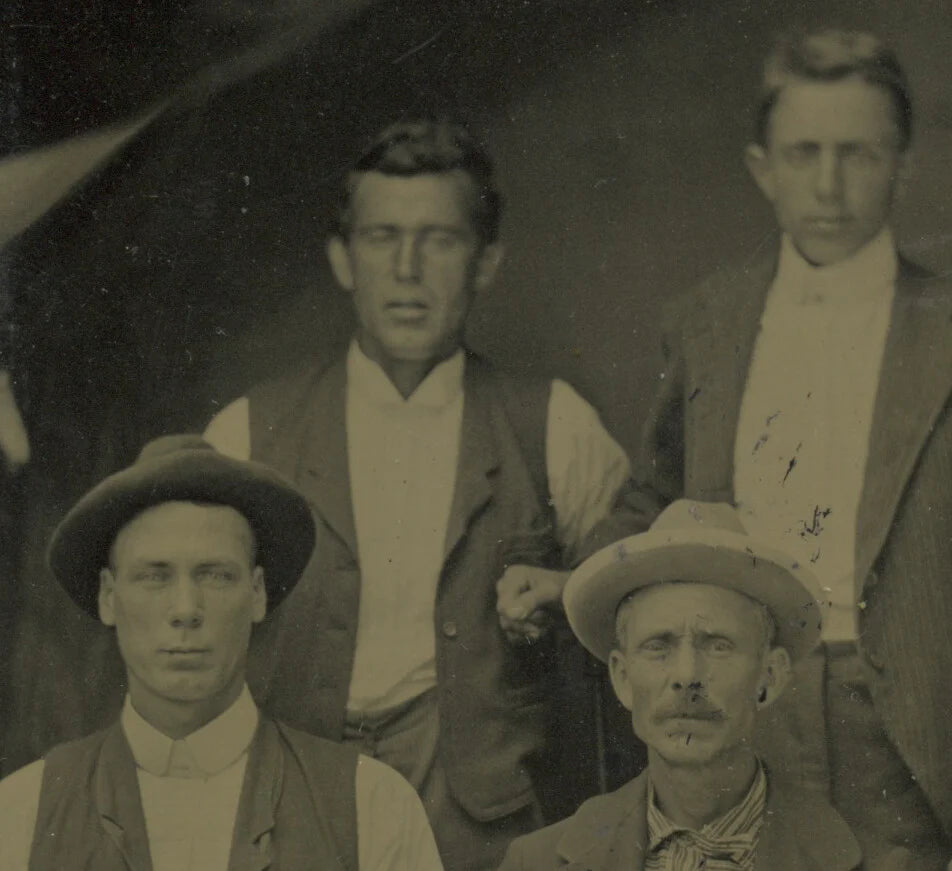 4 MEN, FAMILY PHOTO, 1/6 PLATE TINTYPE