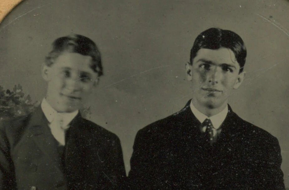 2 BROTHERS, 1/6 PLATE TINTYPE, STUDIO PORTRAIT