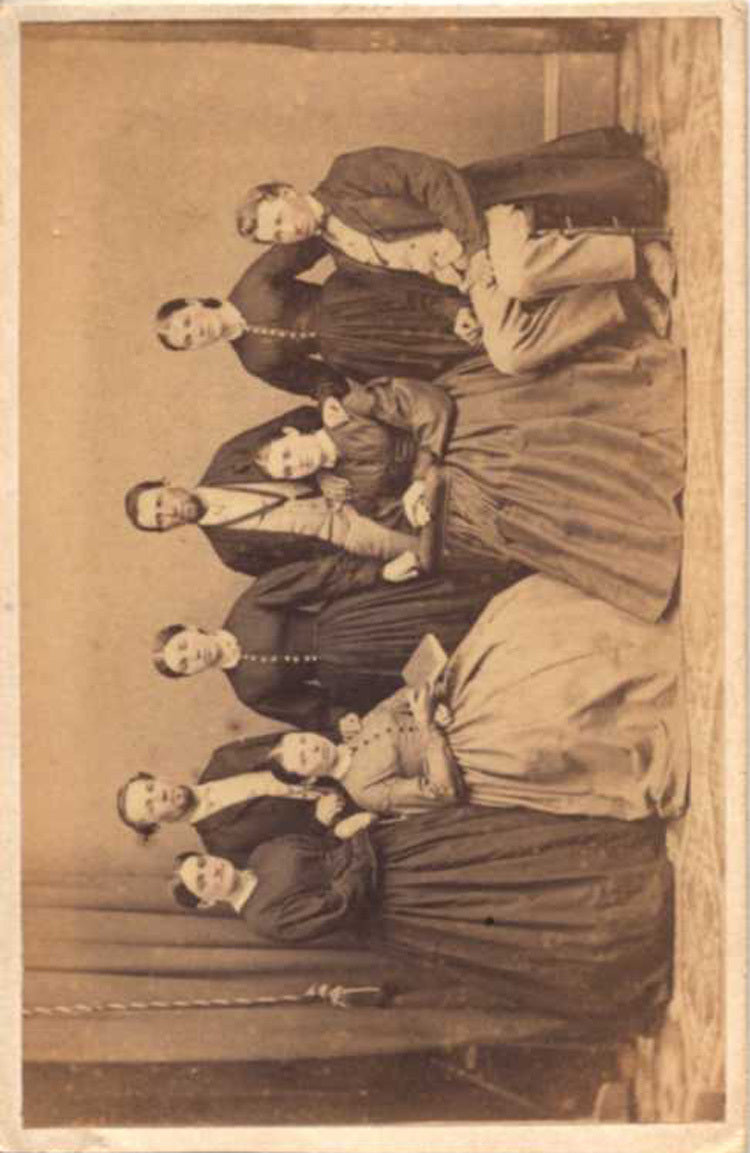 CDV OF LARGE GROUP YOUNG MEN WOMAN W/ BOOKS STAMP ON BACK - LANCASTER, PA