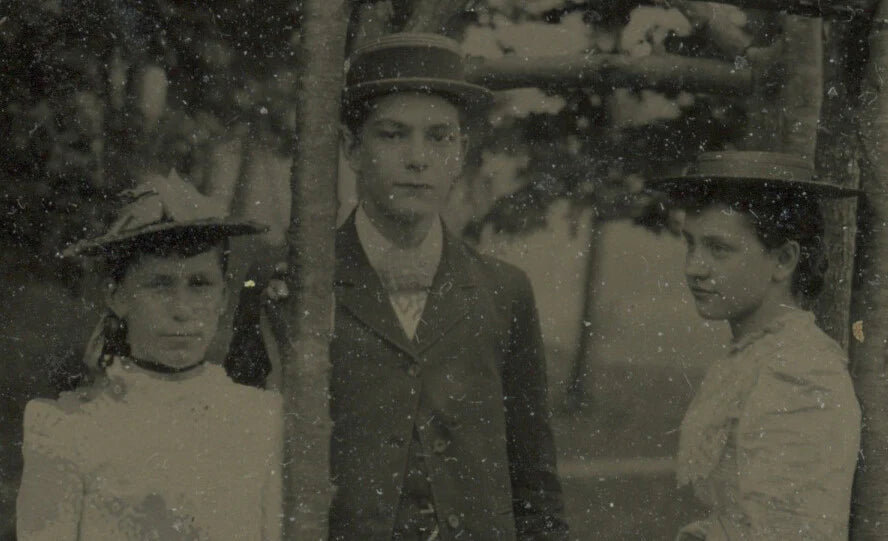 2 LADIES + MAN IDED ON BACK 1/6 PLATE TINTYPE
