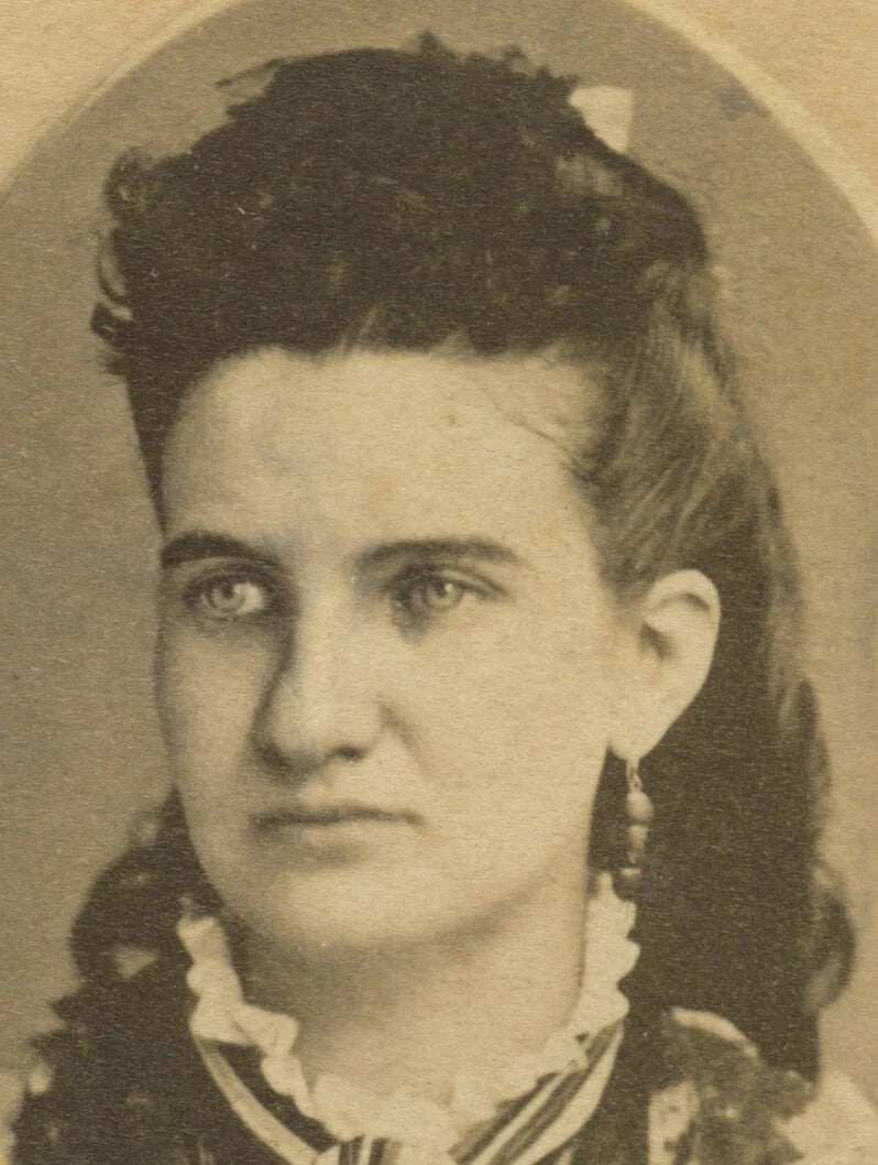 STUDIO PHOTO OF LADY W/ PRETTY DRESS