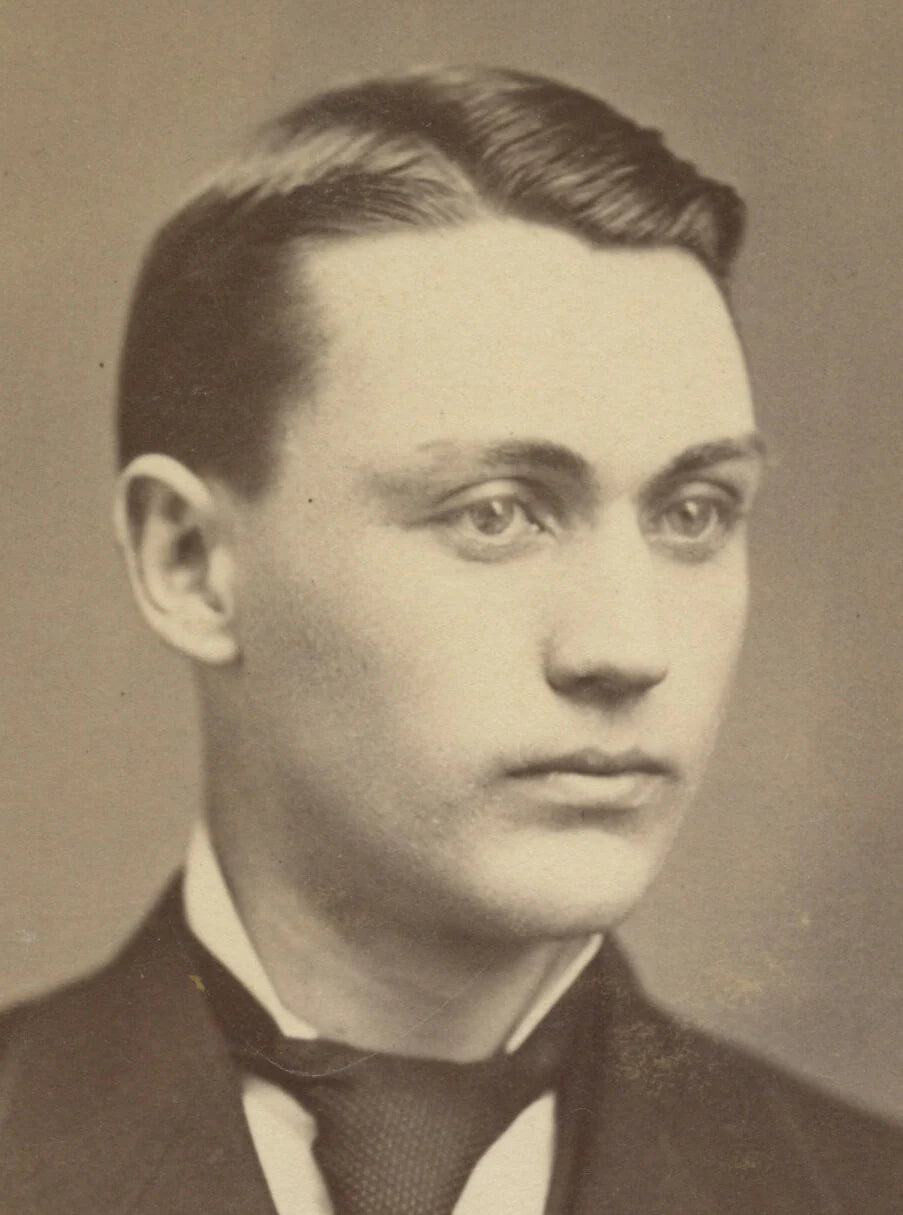 FROM WATERVILLE, MAINE, PHOTO OF HANDSOME MAN W/ NICE SUIT