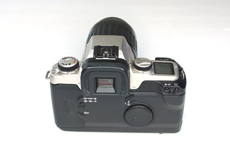 35mm SLR Camera Canon EOS Elan II w 100-300 Zoom Lens