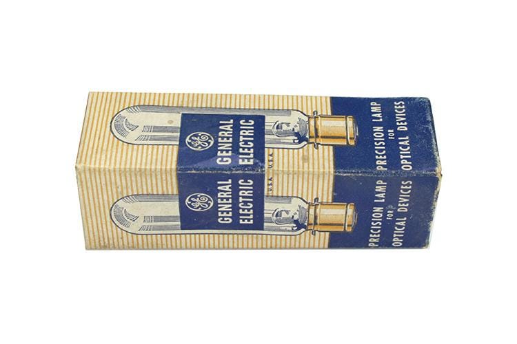 G.E. Vintage Bulb/Lamp Ph/150t8/70 150w 2cc8
