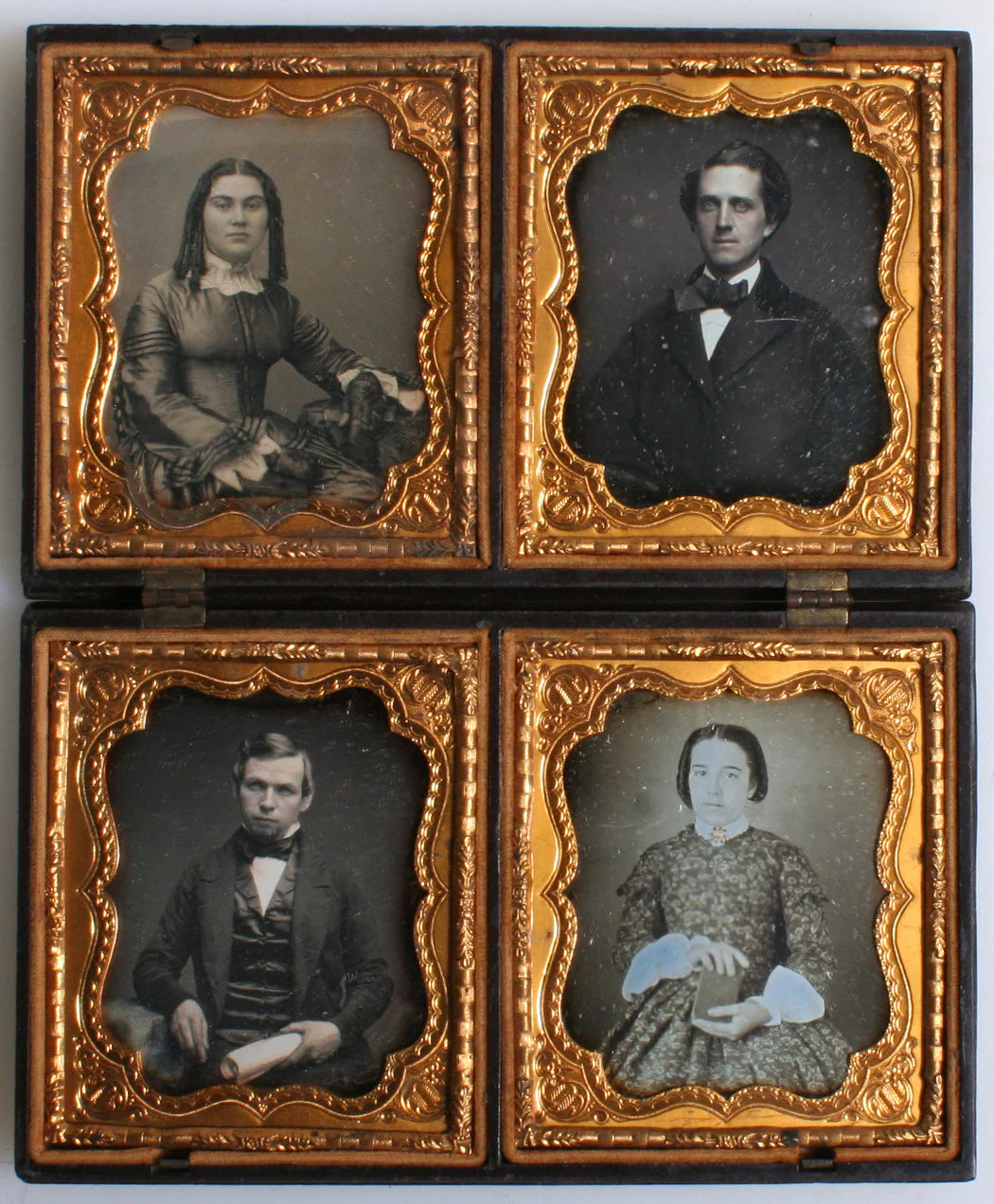 DAGUERREOTYPES FOUR 6TH PLATES TINTED IN MOTHER EMBRACING CHILD CASE RARE.