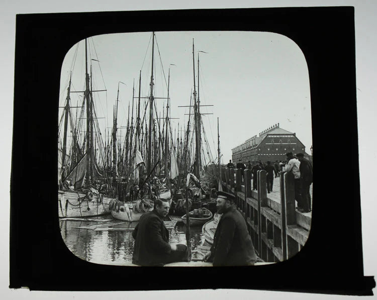 PHOTO ON GLASS OF BEAUTIFUL PORT TONS OF SAIL BOATS