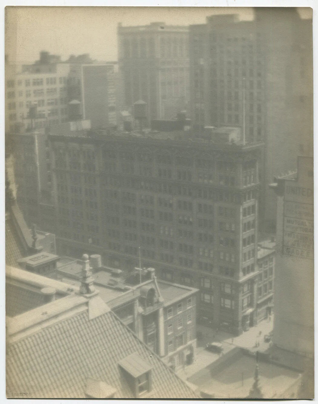 PHOTO PICTORIALISM, VINTAGE. ARCHITECTURAL CITYSCAPE. 1920s SILVER PRINT.
