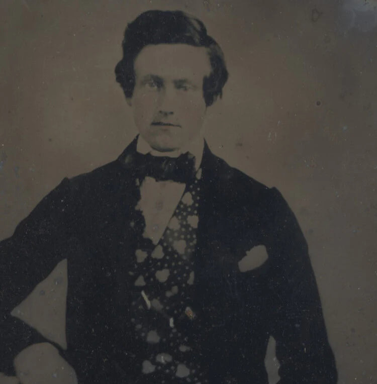 AMBROTYPE PORTRAIT OF HANDSOME WELL-DRESSED YOUNG MAN