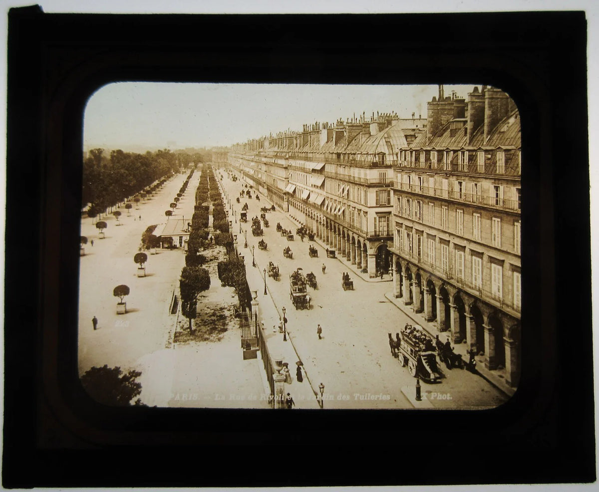 PARIS STREET SCENE. PHOTO ON GLASS. LANTERN SLIDE.