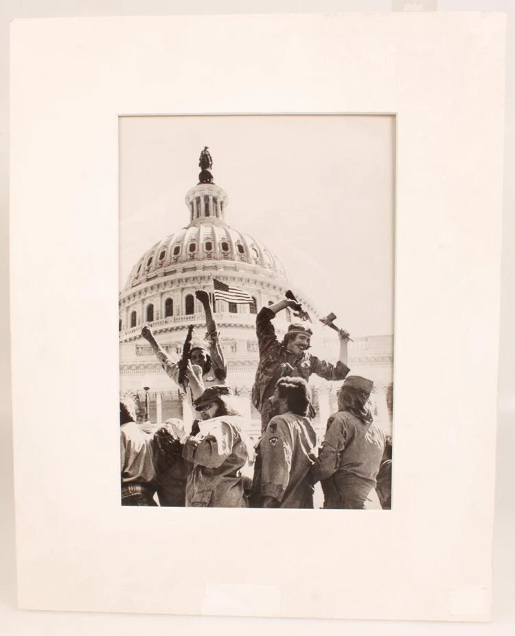 1971 11X14 PHOTO OF VIETNAM VETERNS ANTI-WAR MARCH AT US CAPITOL BUILDING