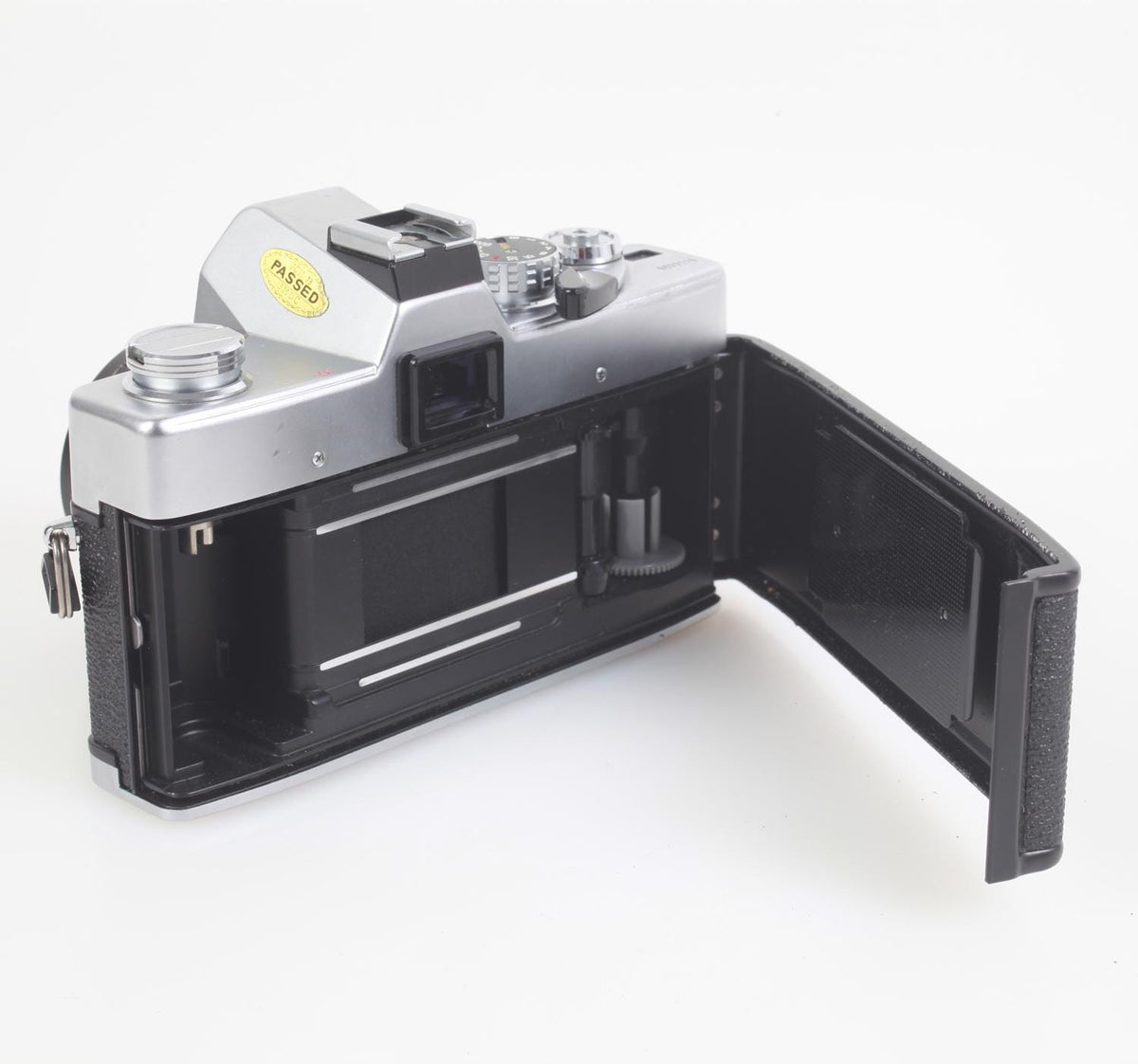 Minolta SRT MC-II 35mm Film Camera w/55mm f/1.7 Lens and Kodacolor 100 Works