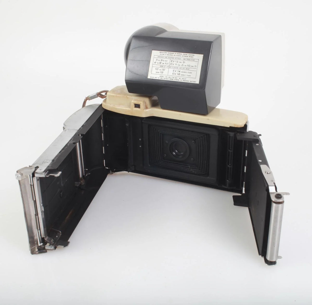 Polaroid Model 80A Land Camera w/Wink Light Flash