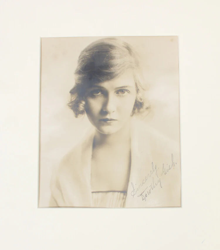 SIGNED PORTRAIT OF SILENT FILM ACTRESS DOROTHY GISH