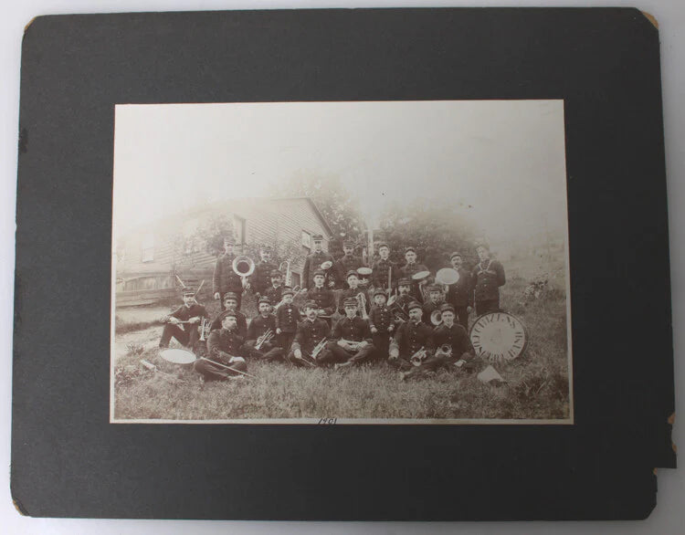 1901 PORTRAIT OF CITIZENS CONCERT BAND W/ INSTRUMENTS OUTDOORS - EMLENTON, PA