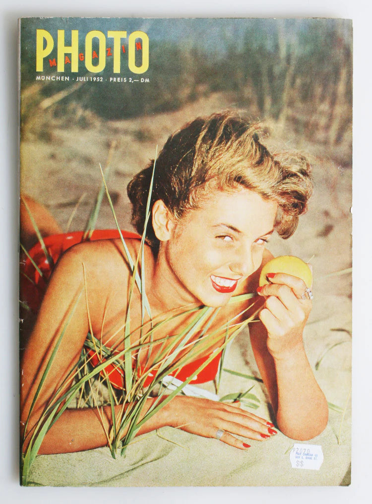PHOTO MAGAZINE JULY 1952 ISSUE