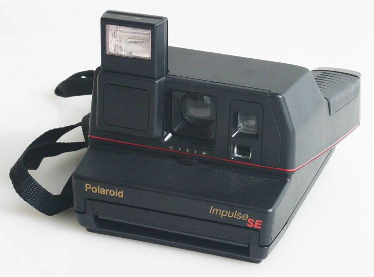 POLAROID IMPULSE SE 600 SERIES INSTANT FILM CAMERA WITH STRAP
