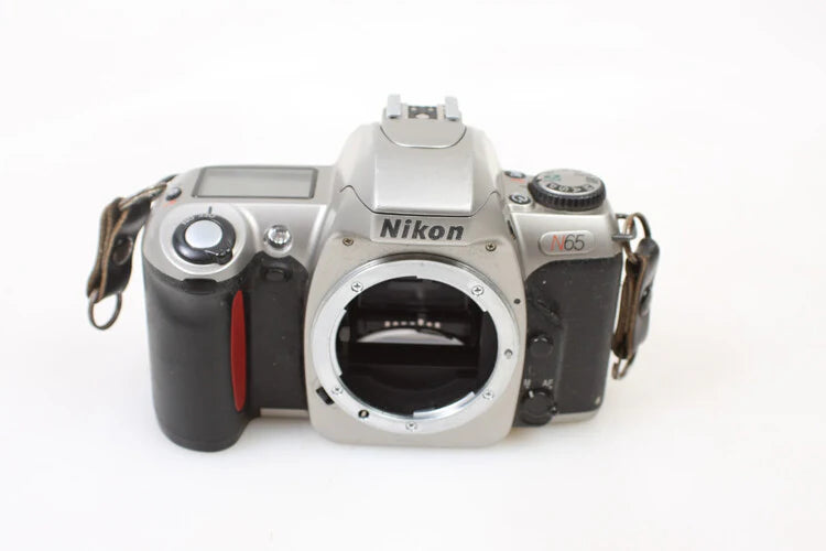 NIKON N65 AF SLR CAMERA BODY - FOR PARTS