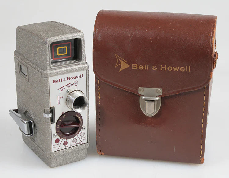 8MM ART DECO BELL HOWELL TWO TWENTY MOVIE CAMERA W/CASE